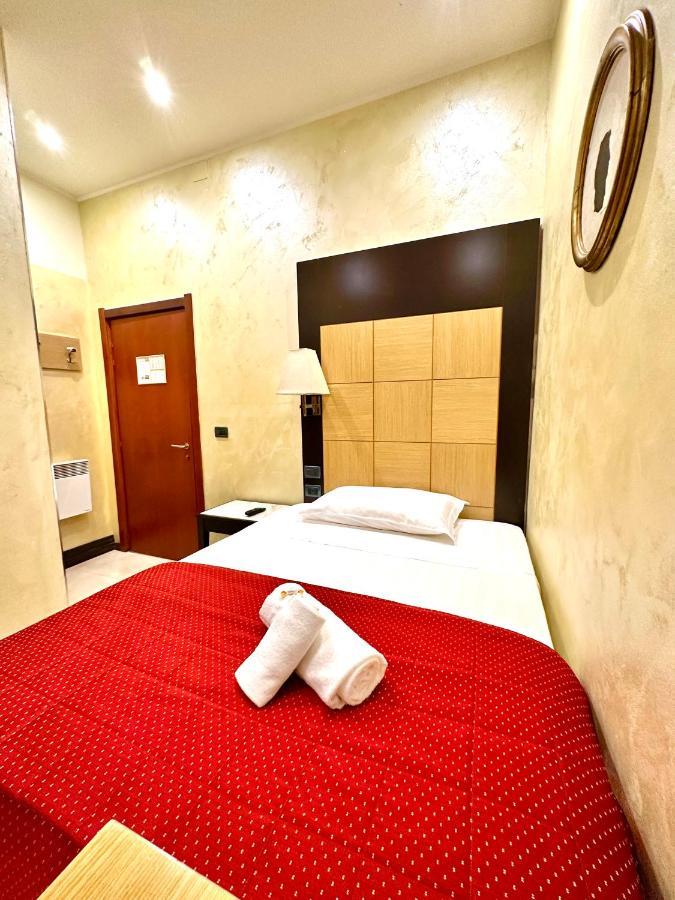 Hotel Fiorella Milano Exterior photo