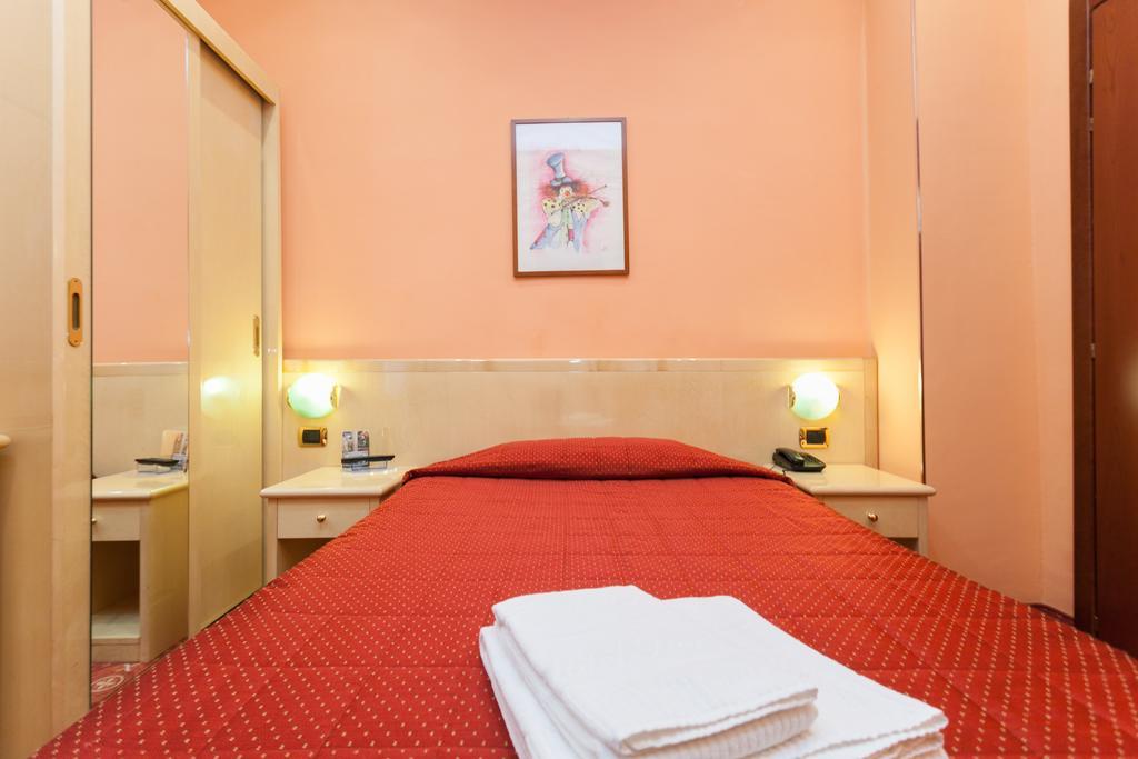 Hotel Fiorella Milano Exterior photo